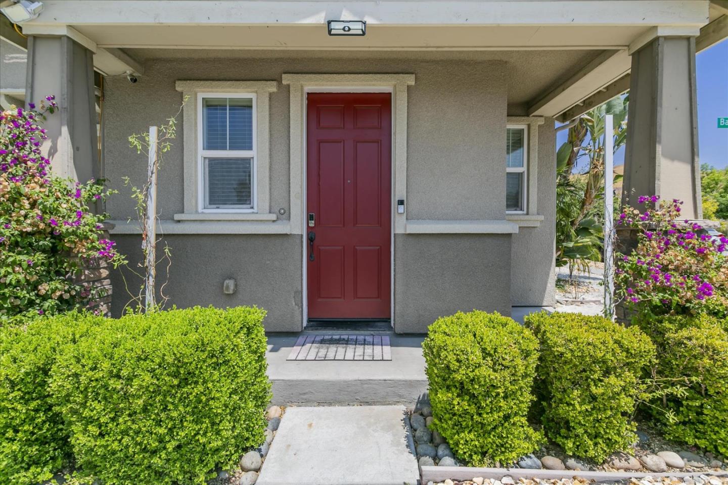 Detail Gallery Image 5 of 38 For 7132 Basking Ridge Ave, San Jose,  CA 95138 - 4 Beds | 2/1 Baths