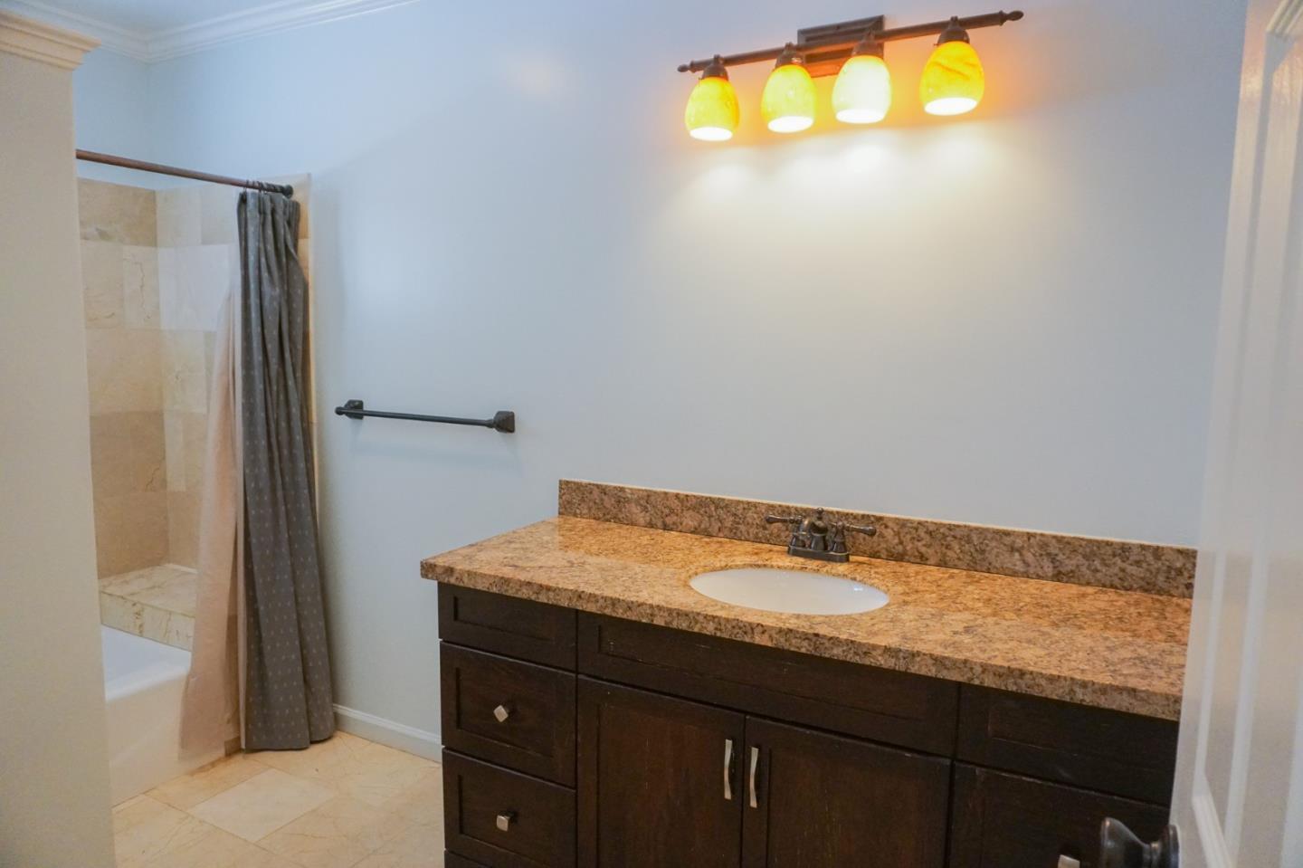 Detail Gallery Image 11 of 25 For 929 Reed Ave, Sunnyvale,  CA 94086 - 4 Beds | 2/1 Baths