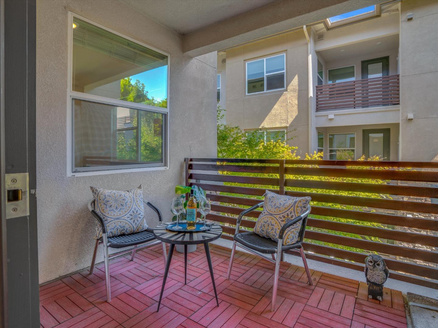 Detail Gallery Image 18 of 30 For 1110 Karby Terrace #202,  Sunnyvale,  CA 94089 - 2 Beds | 2 Baths