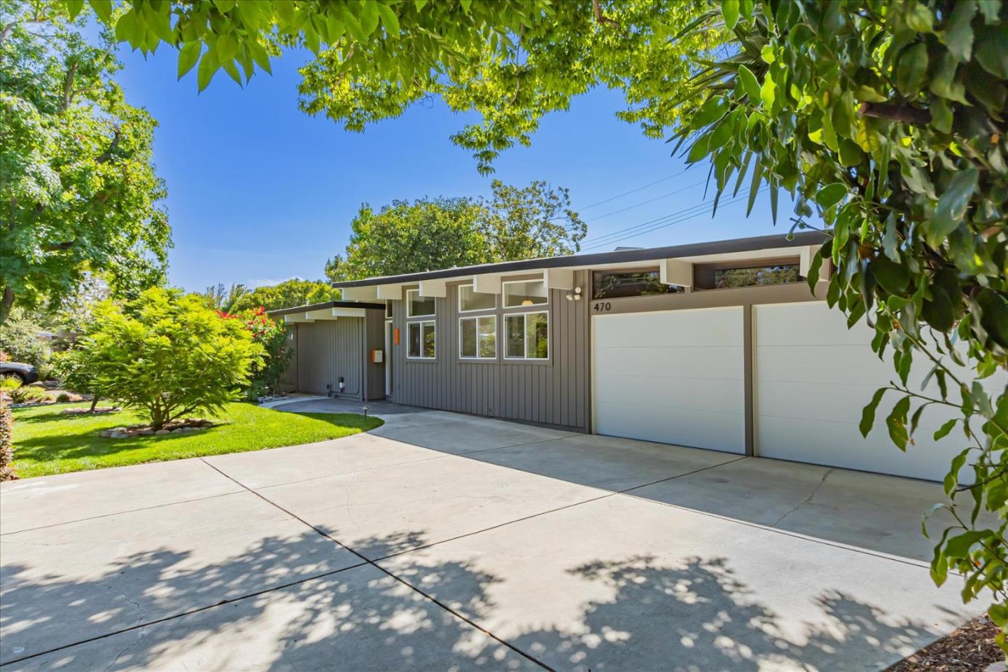 Detail Gallery Image 1 of 1 For 470 El Capitan Pl, Palo Alto,  CA 94306 - 5 Beds | 3 Baths