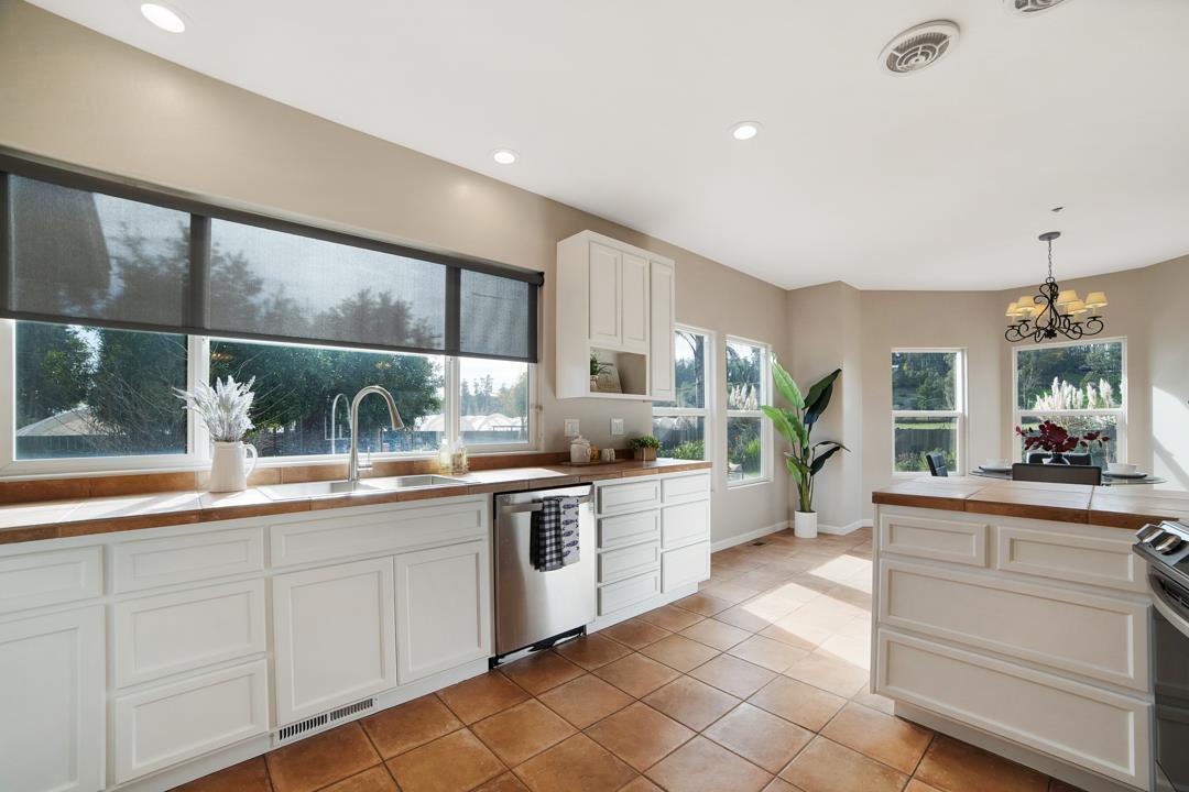 Detail Gallery Image 29 of 60 For 389 Corralitos Rd, Watsonville,  CA 95076 - 4 Beds | 3 Baths