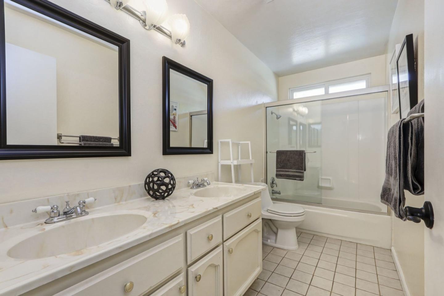 Detail Gallery Image 34 of 62 For 15040 Venetian Way, Morgan Hill,  CA 95037 - 3 Beds | 2/1 Baths