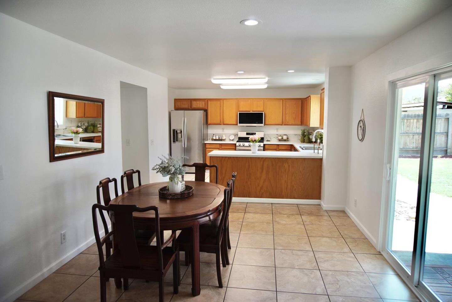 Detail Gallery Image 11 of 33 For 2561 Cinnamon Teal Dr, Los Banos,  CA 93635 - 4 Beds | 2/1 Baths