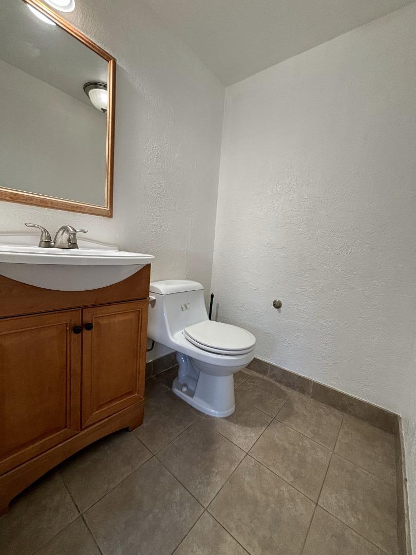 Detail Gallery Image 15 of 18 For 1719 Jefferson St, Oakland,  CA 94612 - – Beds | – Baths