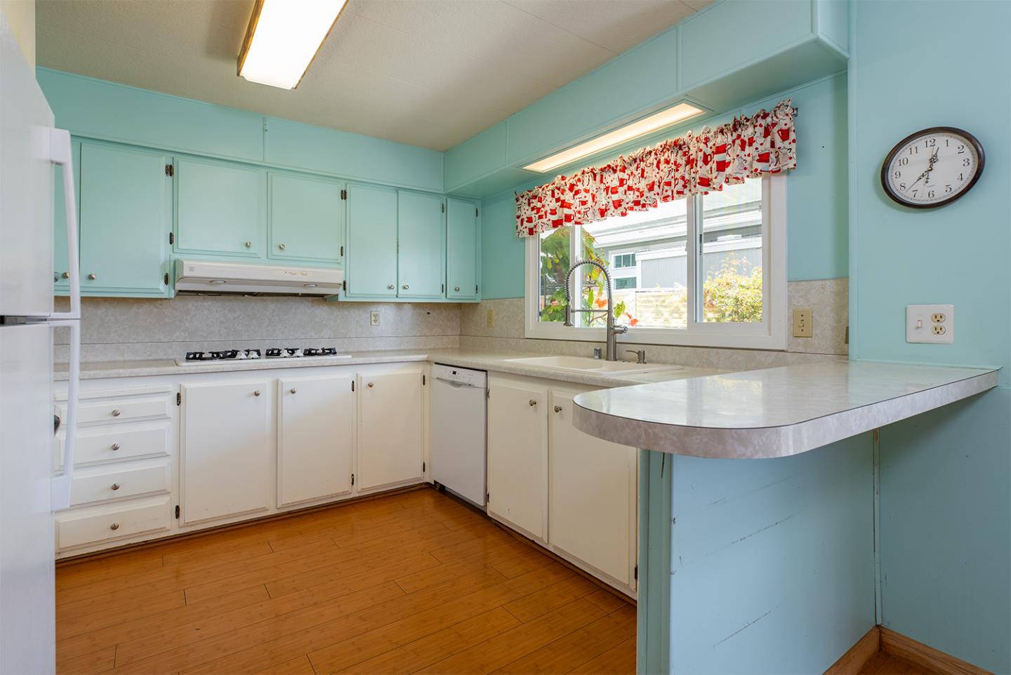 Detail Gallery Image 16 of 36 For 7 Oak Shadow Ln #~,  Aptos,  CA 95003 - 2 Beds | 2 Baths