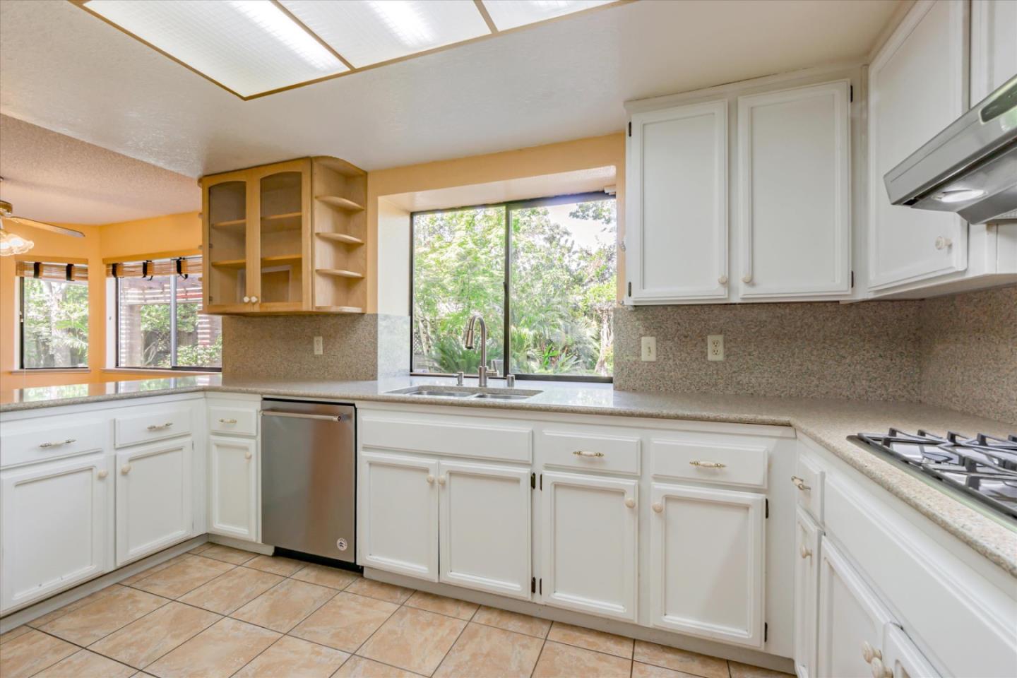 Detail Gallery Image 17 of 59 For 2834 Bellflower Dr, Antioch,  CA 94509 - 4 Beds | 2/1 Baths