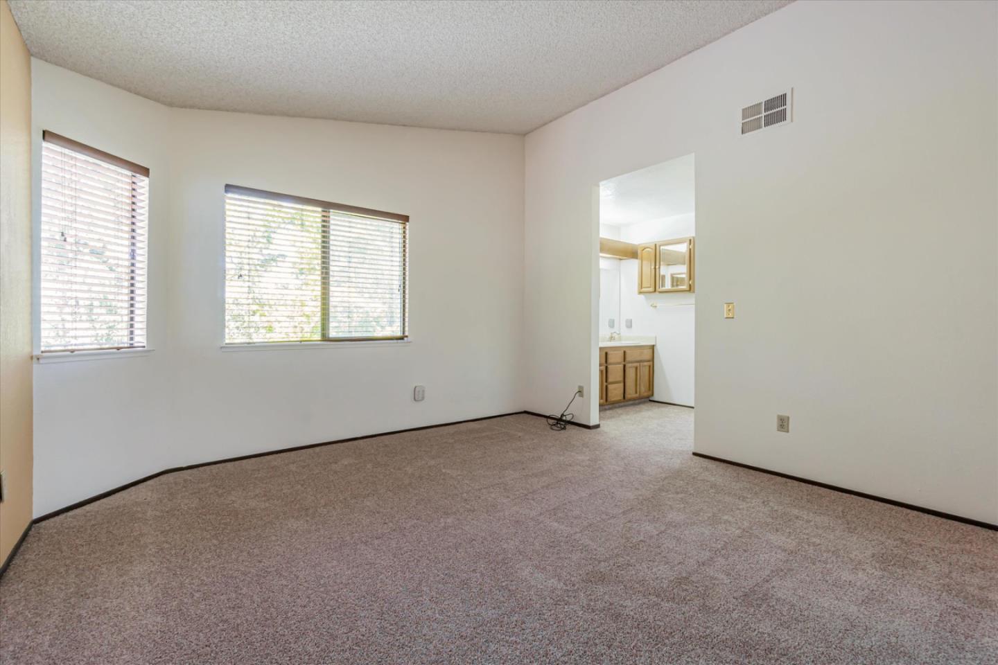 Detail Gallery Image 22 of 59 For 2834 Bellflower Dr, Antioch,  CA 94509 - 4 Beds | 2/1 Baths