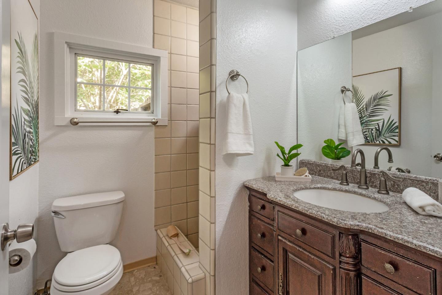 Detail Gallery Image 13 of 43 For 17765 Umatilla Trl, Los Gatos,  CA 95033 - 3 Beds | 3 Baths