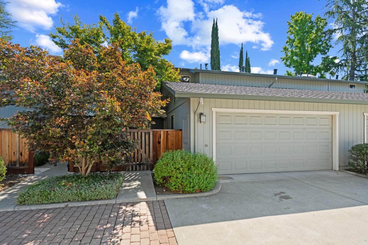 Detail Gallery Image 1 of 1 For 1165 Smith Ave #B,  Campbell,  CA 95008 - 2 Beds | 2/1 Baths