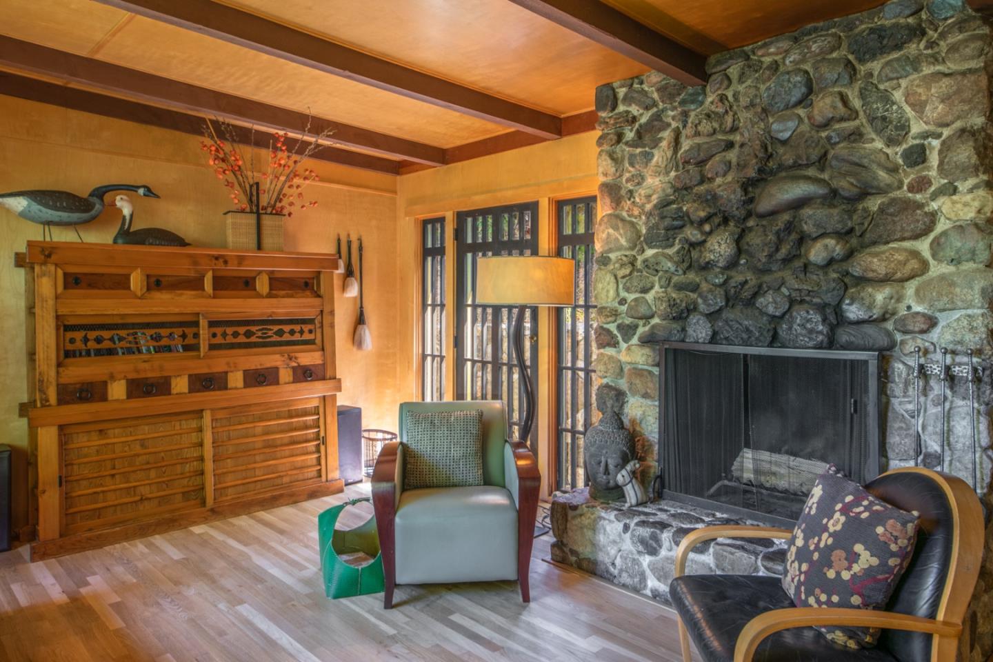 Detail Gallery Image 10 of 56 For 10026 Sycamore Canyon Rd, Big Sur,  CA 93920 - 2 Beds | 2 Baths