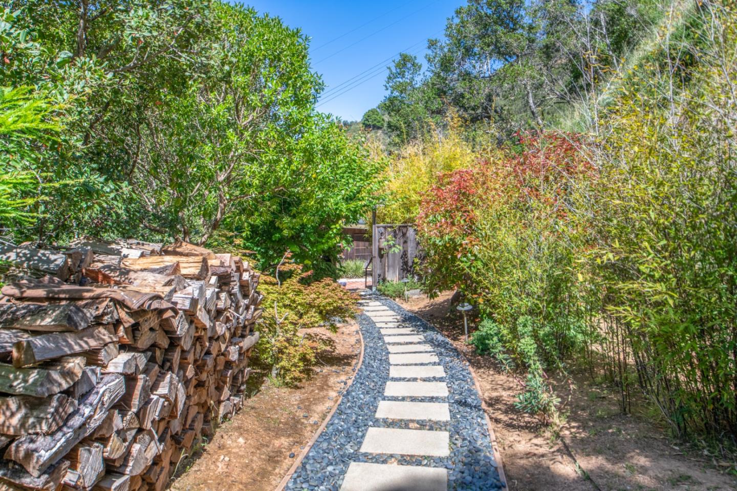 Detail Gallery Image 3 of 56 For 10026 Sycamore Canyon Rd, Big Sur,  CA 93920 - 2 Beds | 2 Baths