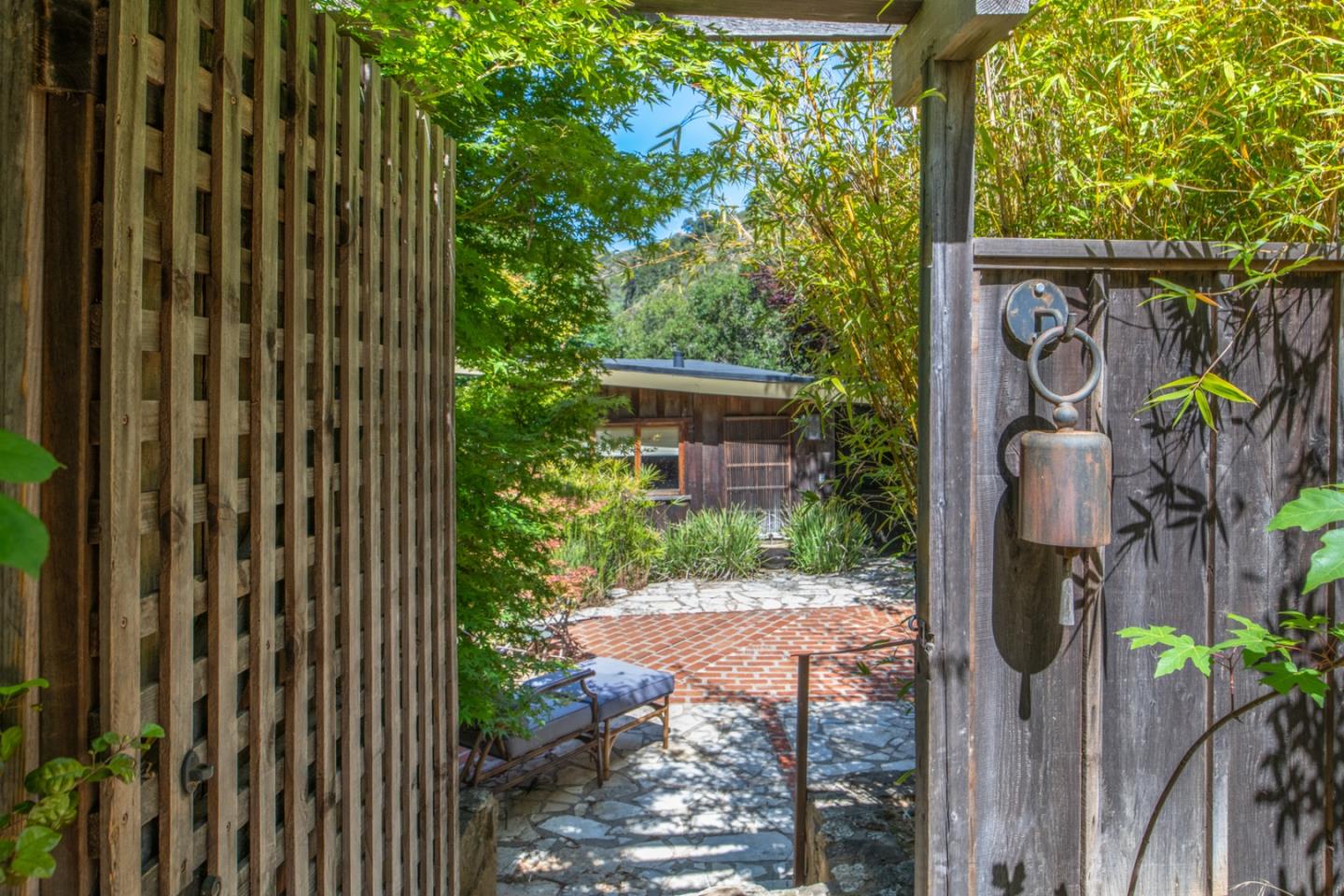 Detail Gallery Image 4 of 56 For 10026 Sycamore Canyon Rd, Big Sur,  CA 93920 - 2 Beds | 2 Baths