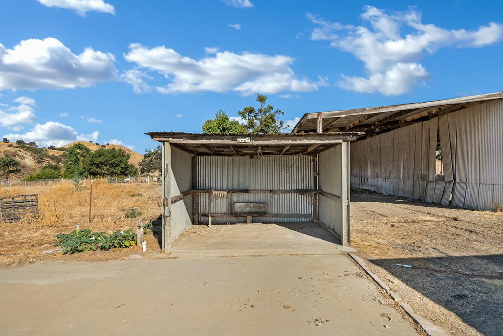 Detail Gallery Image 110 of 134 For 5620 Southside Rd, Hollister,  CA 95023 - 3 Beds | 2 Baths