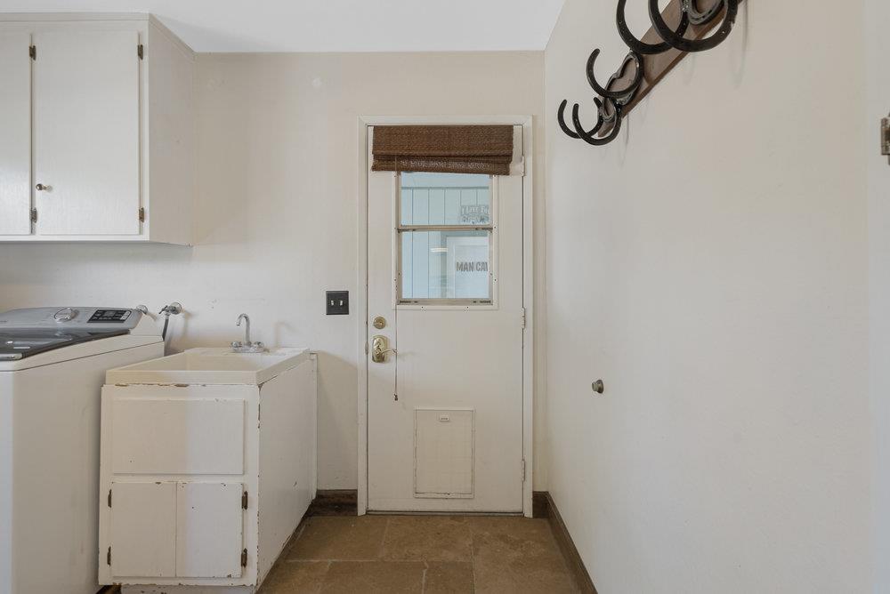 Detail Gallery Image 26 of 134 For 5620 Southside Rd, Hollister,  CA 95023 - 3 Beds | 2 Baths