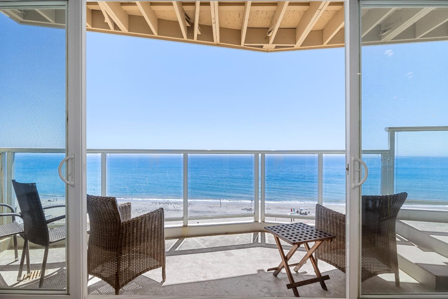 Detail Gallery Image 14 of 40 For 230 Rio Del Mar Blvd #L,  Aptos,  CA 95003 - 2 Beds | 2 Baths