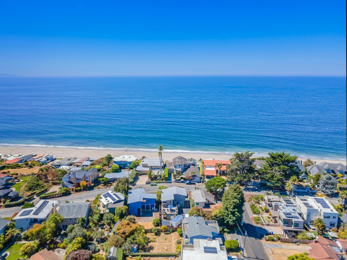 Detail Gallery Image 15 of 29 For 106 Toledo Dr, Aptos,  CA 95003 - 3 Beds | 2/1 Baths