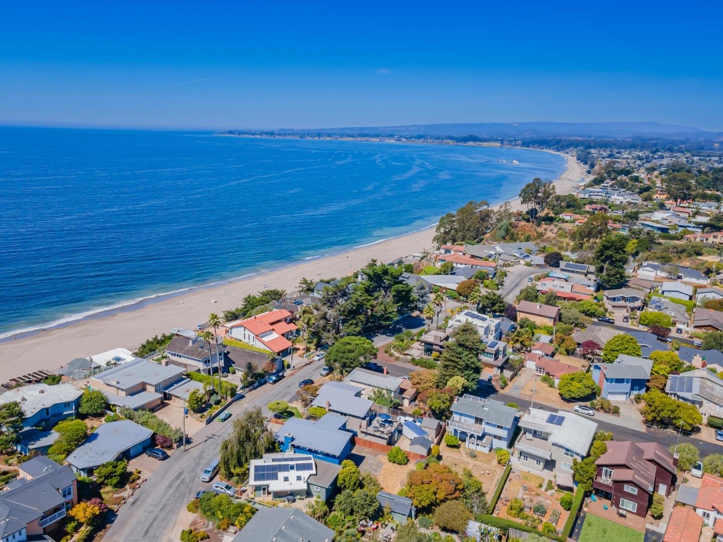 Detail Gallery Image 17 of 29 For 106 Toledo Dr, Aptos,  CA 95003 - 3 Beds | 2/1 Baths