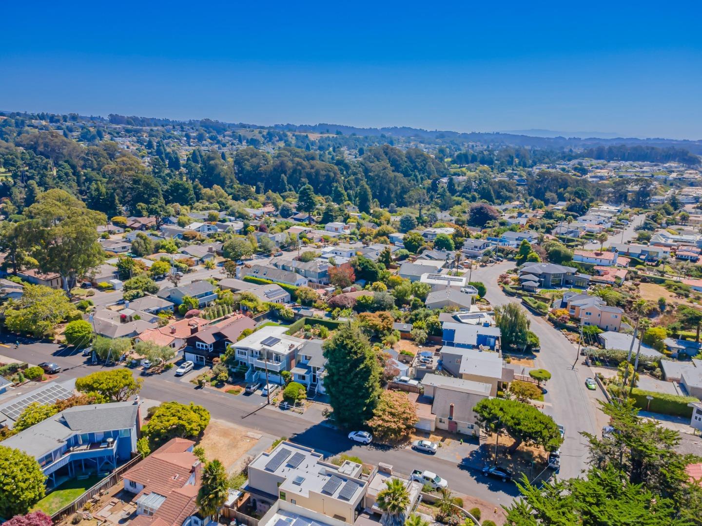 Detail Gallery Image 20 of 29 For 106 Toledo Dr, Aptos,  CA 95003 - 3 Beds | 2/1 Baths