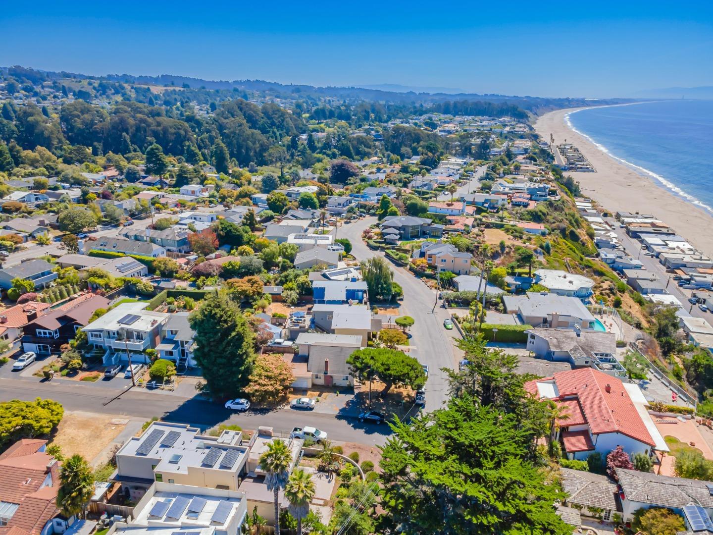 Detail Gallery Image 21 of 29 For 106 Toledo Dr, Aptos,  CA 95003 - 3 Beds | 2/1 Baths