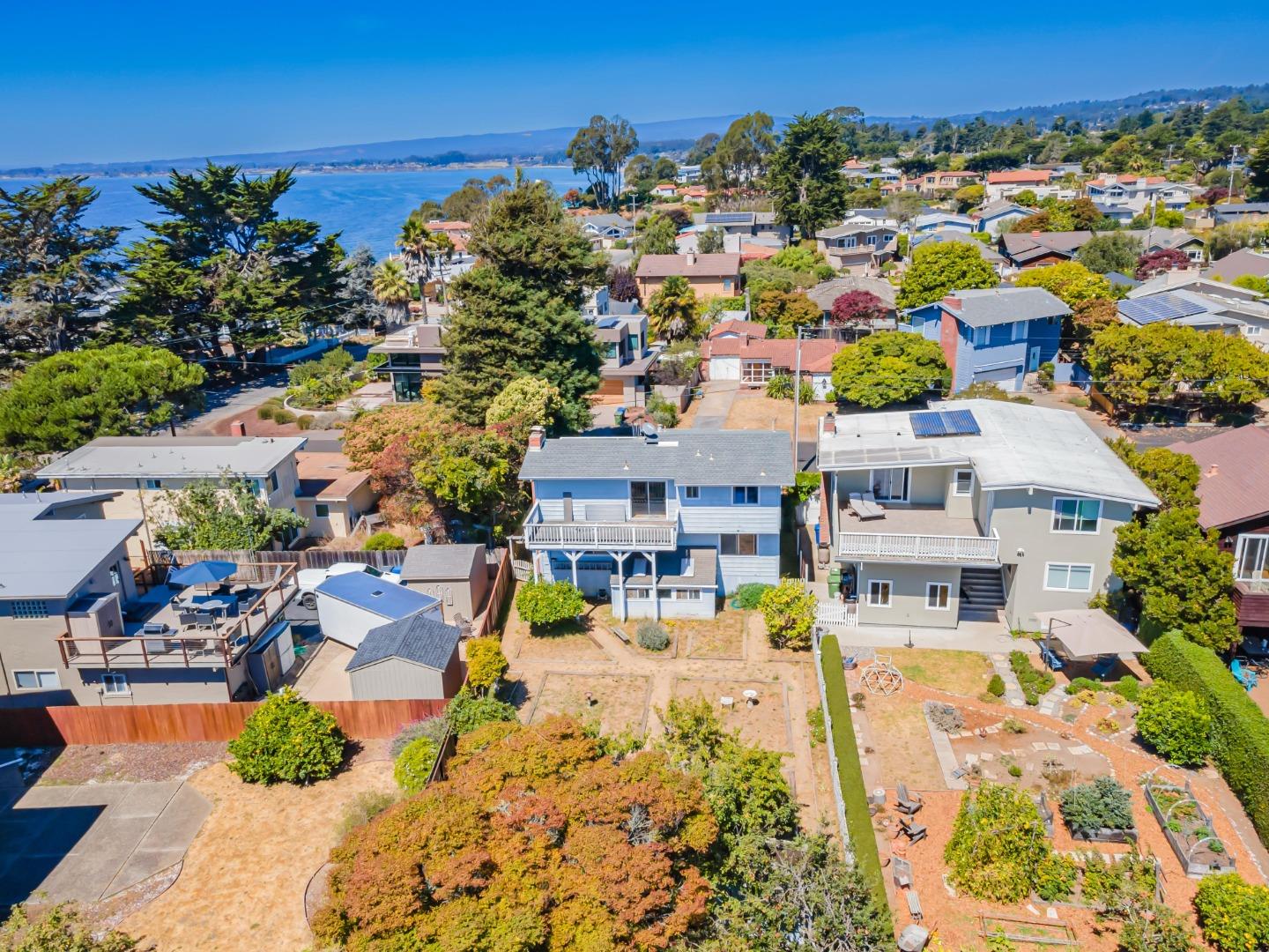 Detail Gallery Image 27 of 29 For 106 Toledo Dr, Aptos,  CA 95003 - 3 Beds | 2/1 Baths