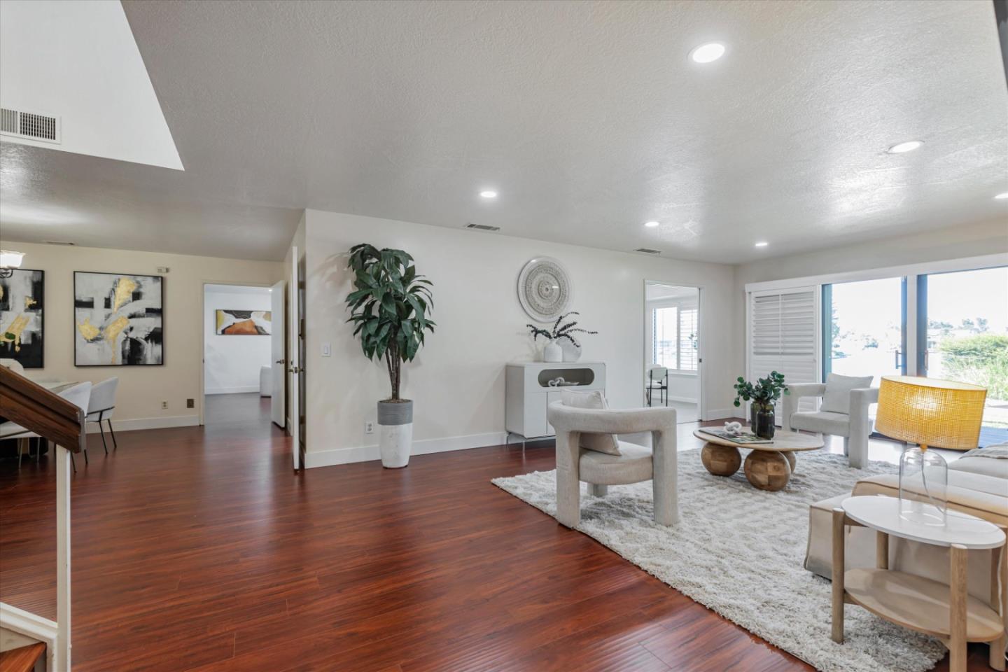 Detail Gallery Image 16 of 75 For 5819 Widgeon Ct, Stockton,  CA 95207 - 5 Beds | 3/1 Baths