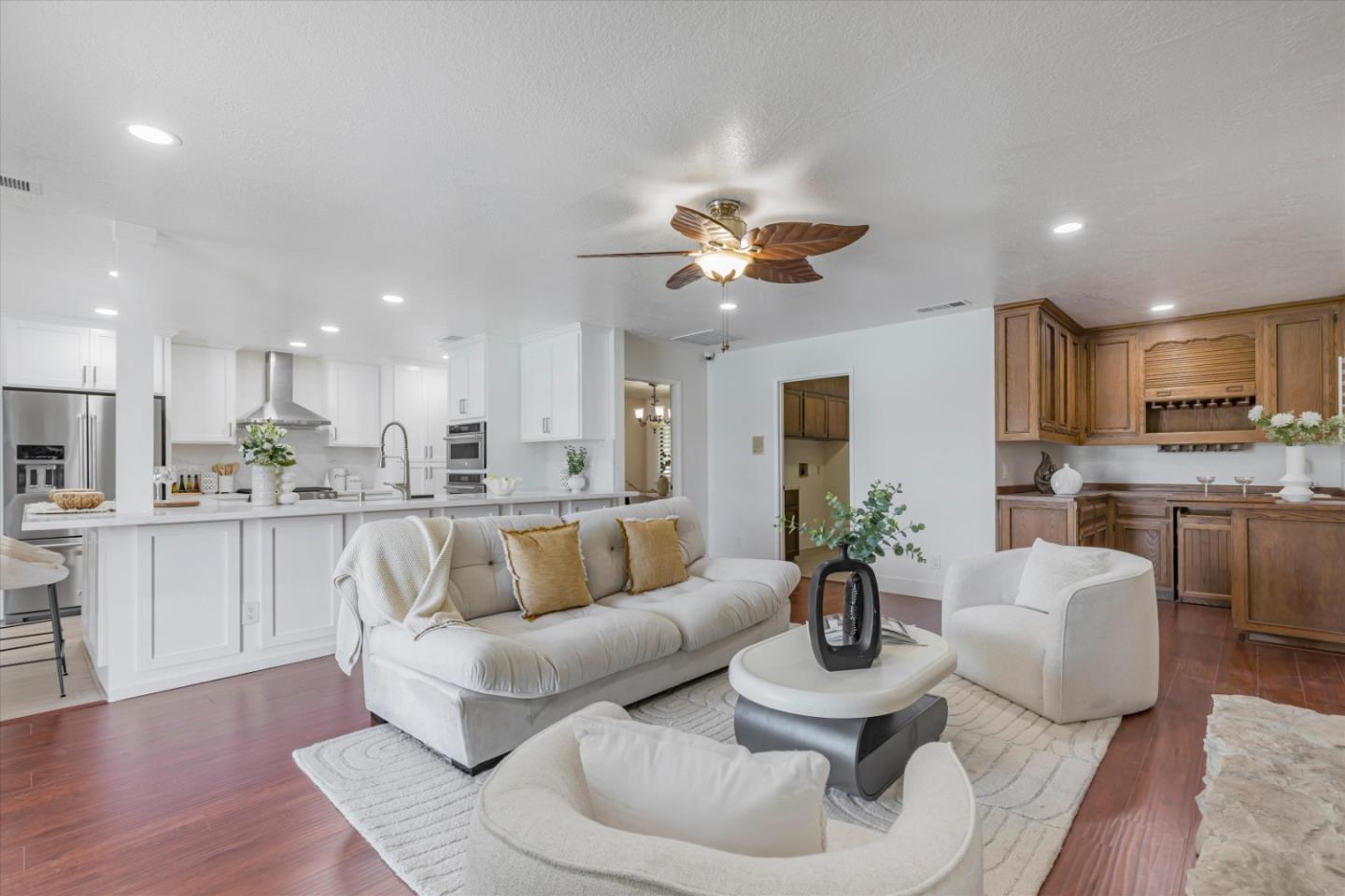 Detail Gallery Image 9 of 75 For 5819 Widgeon Ct, Stockton,  CA 95207 - 5 Beds | 3/1 Baths