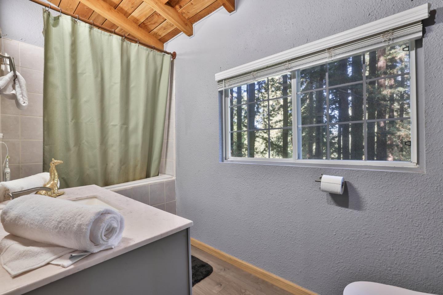 Detail Gallery Image 15 of 27 For 135 Scenic Way, Ben Lomond,  CA 95005 - 2 Beds | 2 Baths