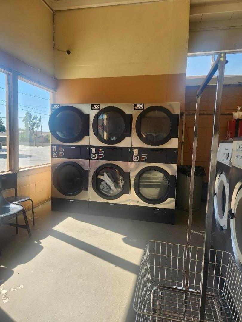 Detail Gallery Image 6 of 12 For 216 N 2nd St Laundromat,  King City,  CA 93930 - – Beds | – Baths