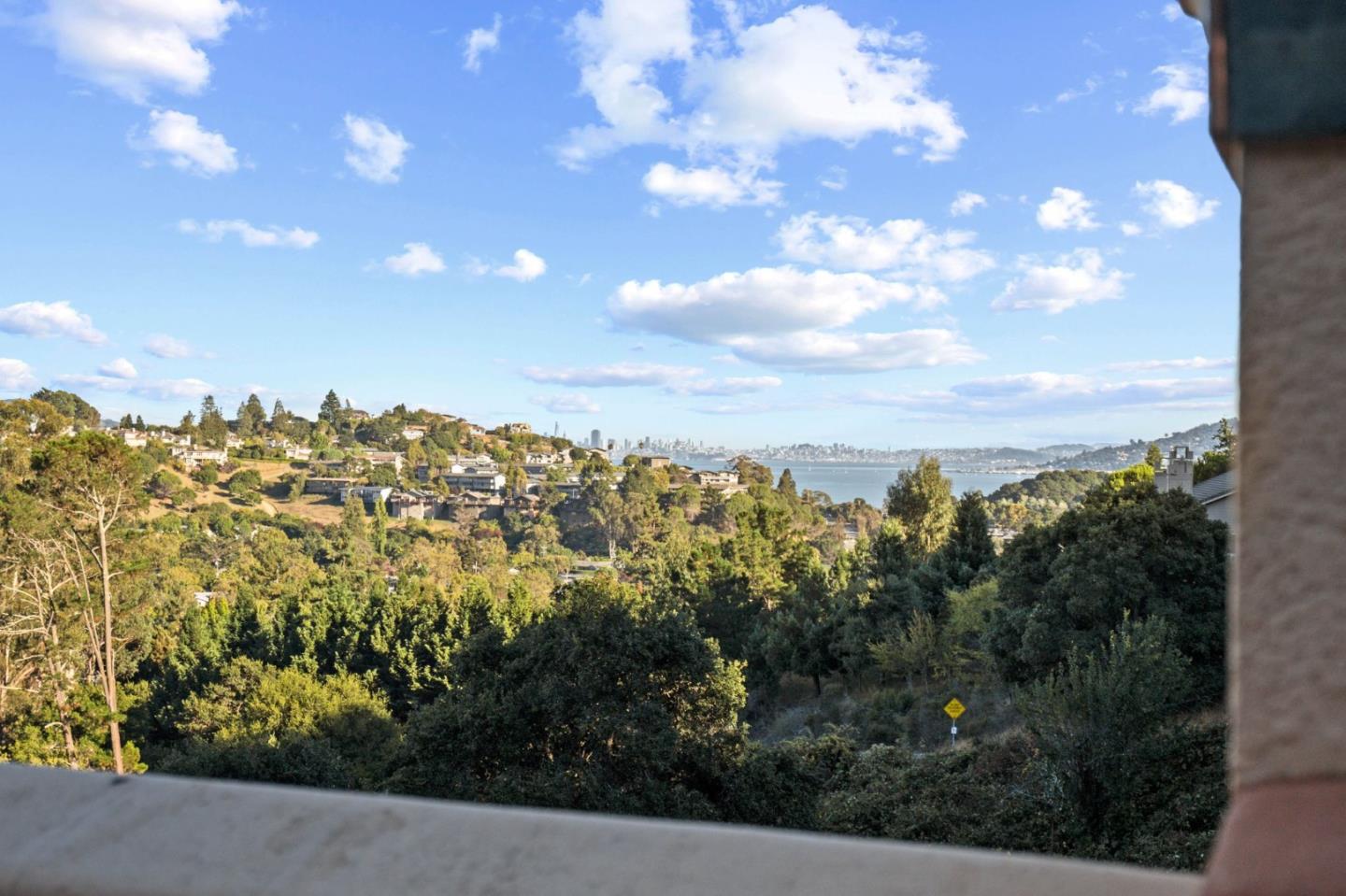 Detail Gallery Image 83 of 99 For 32 via Los Altos, Tiburon,  CA 94920 - 4 Beds | 6/1 Baths