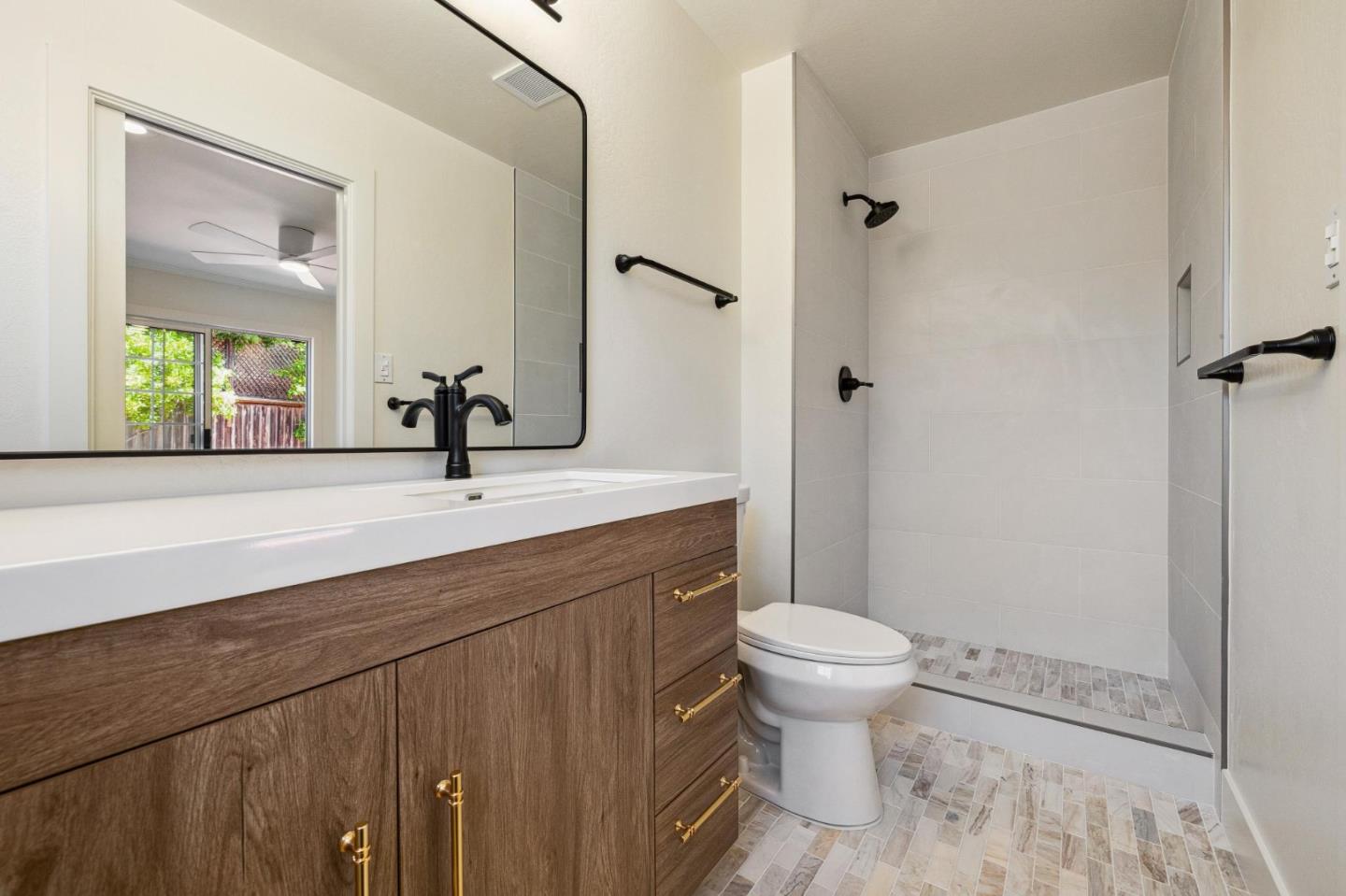 Detail Gallery Image 37 of 64 For 722 Avenue Balboa, El Granada,  CA 94018 - 3 Beds | 2 Baths