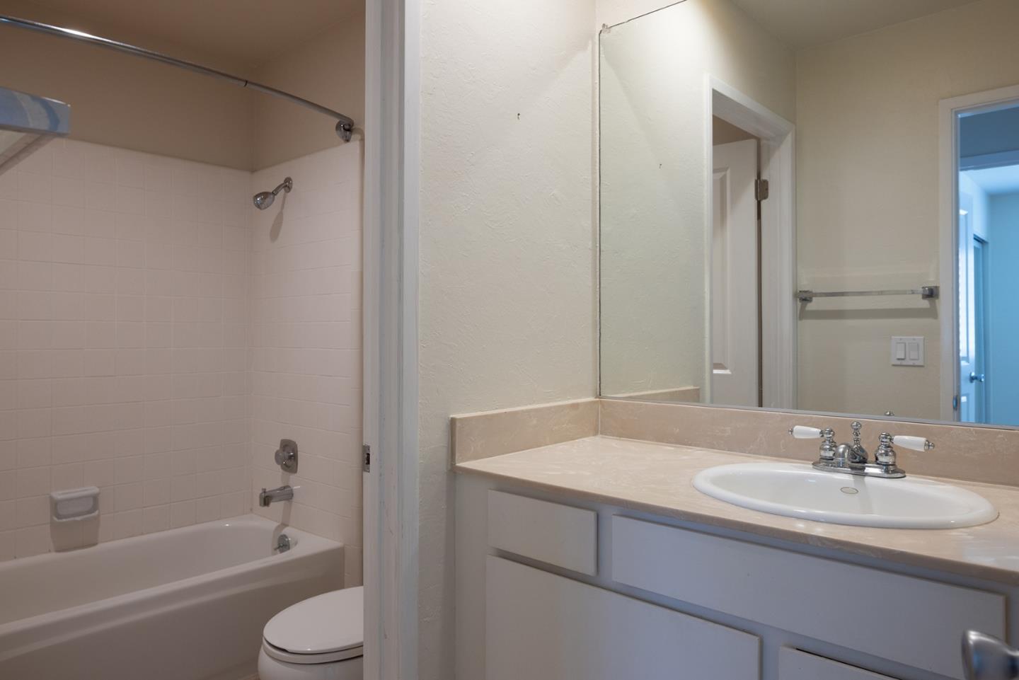 Detail Gallery Image 20 of 22 For 3850 Rio Rd #59,  Carmel,  CA 93923 - 3 Beds | 2/1 Baths