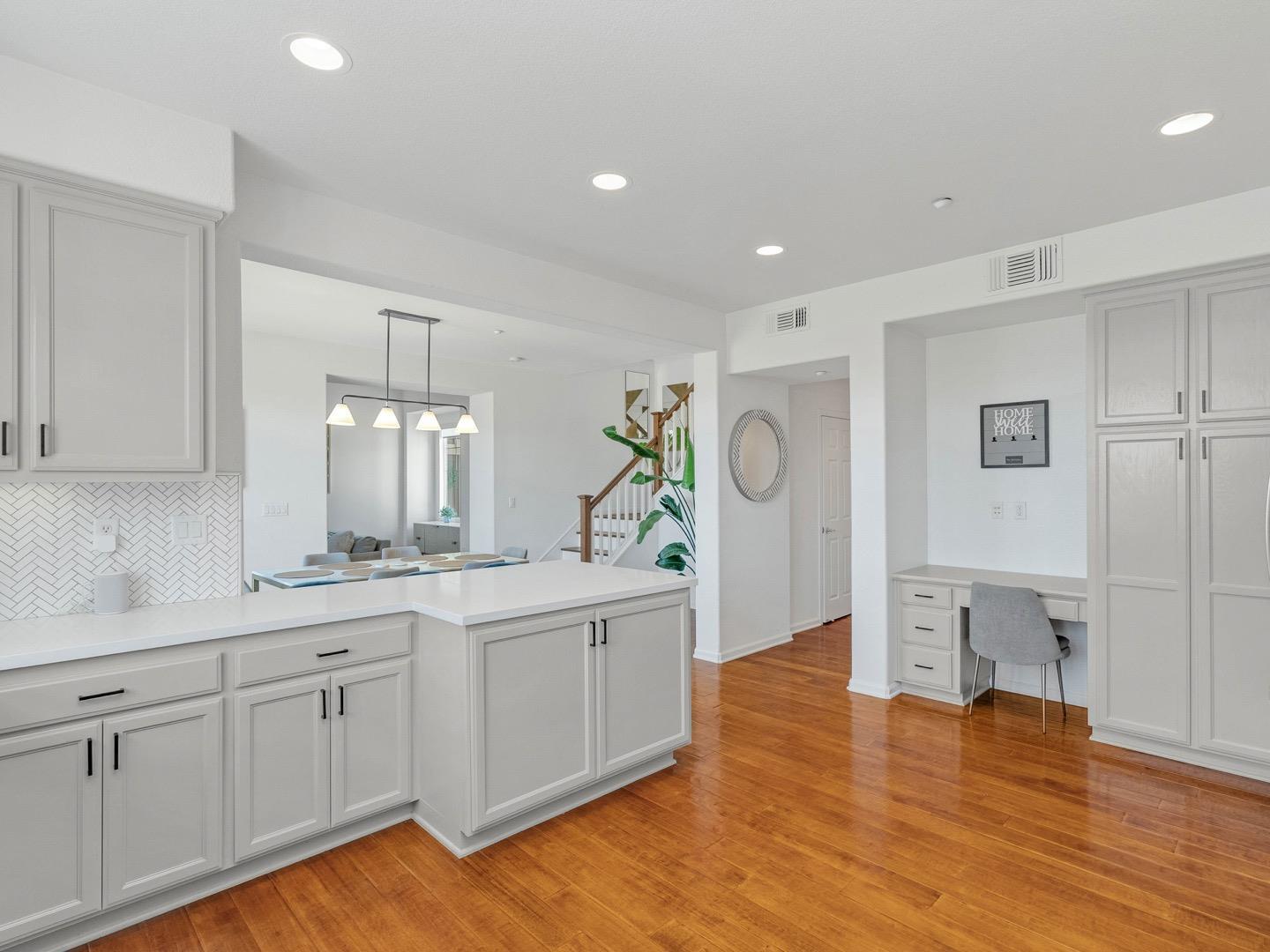 Detail Gallery Image 15 of 45 For 1392 Trailside Ct, San Jose,  CA 95138 - 3 Beds | 2/1 Baths