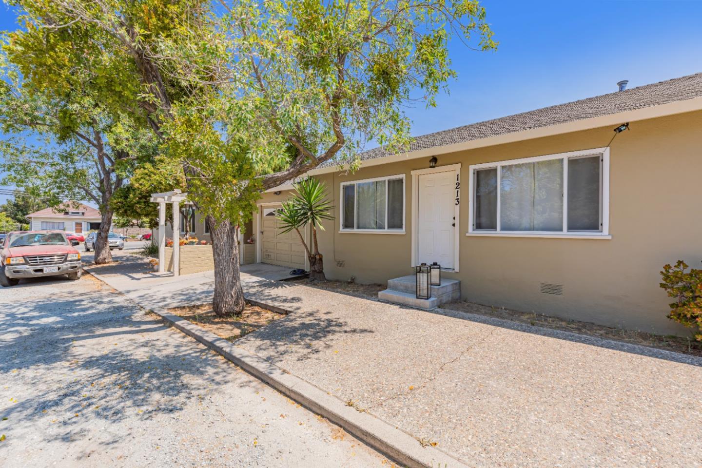 1579 Valley View Road, Hollister, California 95023, ,Commercial Sale,For Sale,1579 Valley View Road,ML81975633