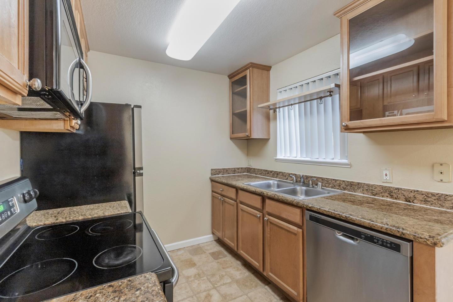 Detail Gallery Image 8 of 31 For 2250 Monroe St #180,  Santa Clara,  CA 95050 - 1 Beds | 1 Baths