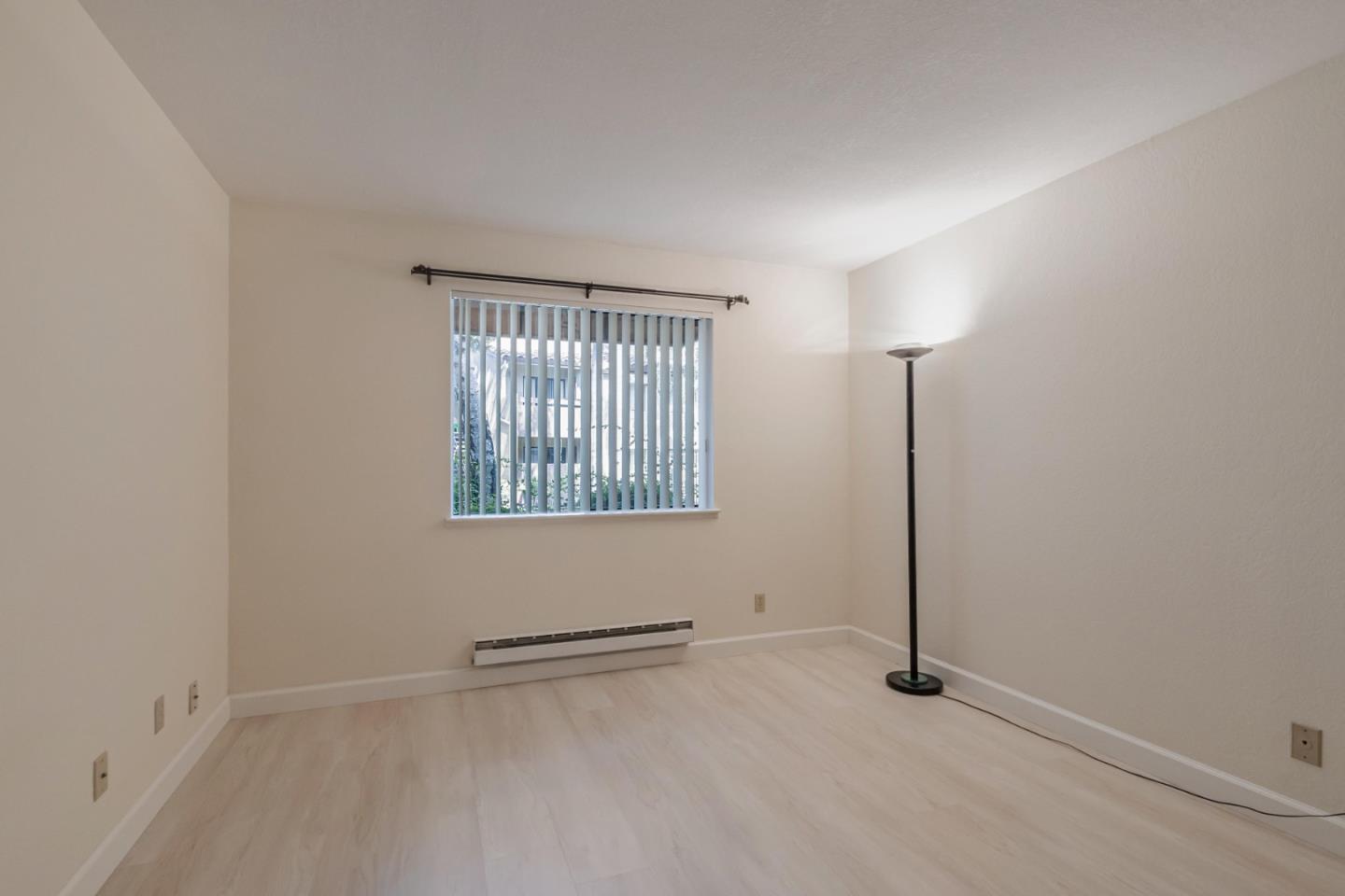 Detail Gallery Image 9 of 31 For 2250 Monroe St #180,  Santa Clara,  CA 95050 - 1 Beds | 1 Baths