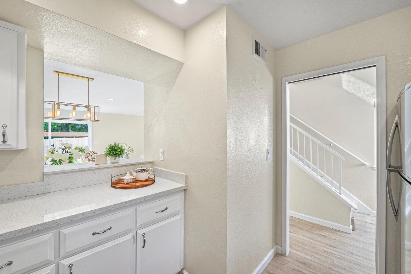 Detail Gallery Image 13 of 39 For 2180 Calle De Primavera, Santa Clara,  CA 95054 - 2 Beds | 1/1 Baths