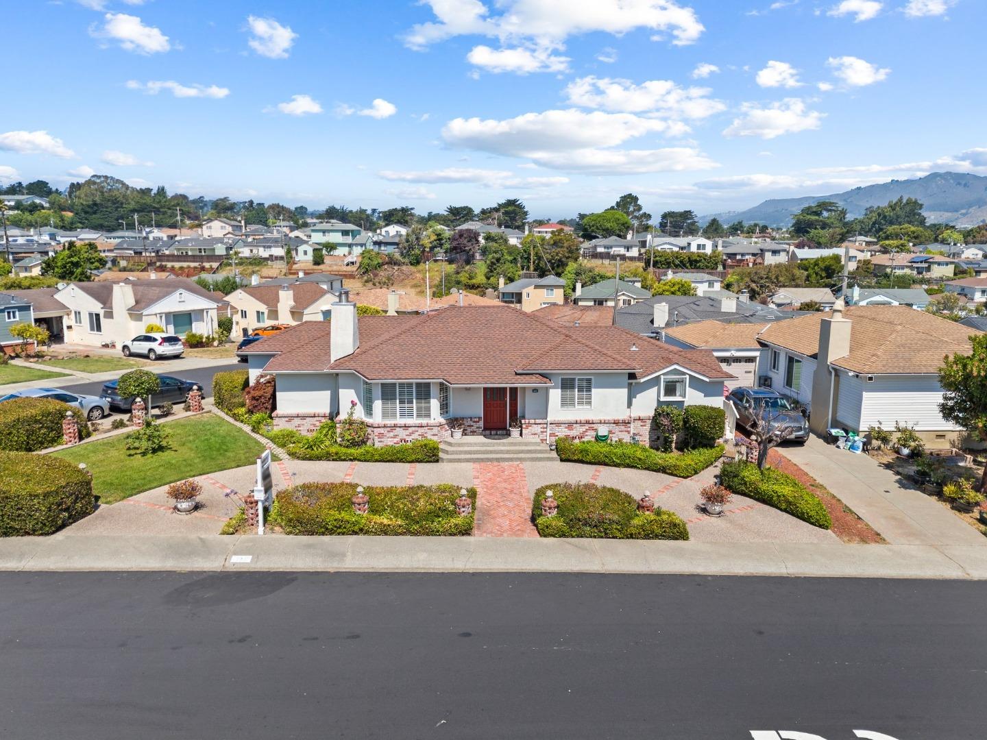 Detail Gallery Image 52 of 61 For 232 Brentwood Dr, South San Francisco,  CA 94080 - 3 Beds | 2 Baths