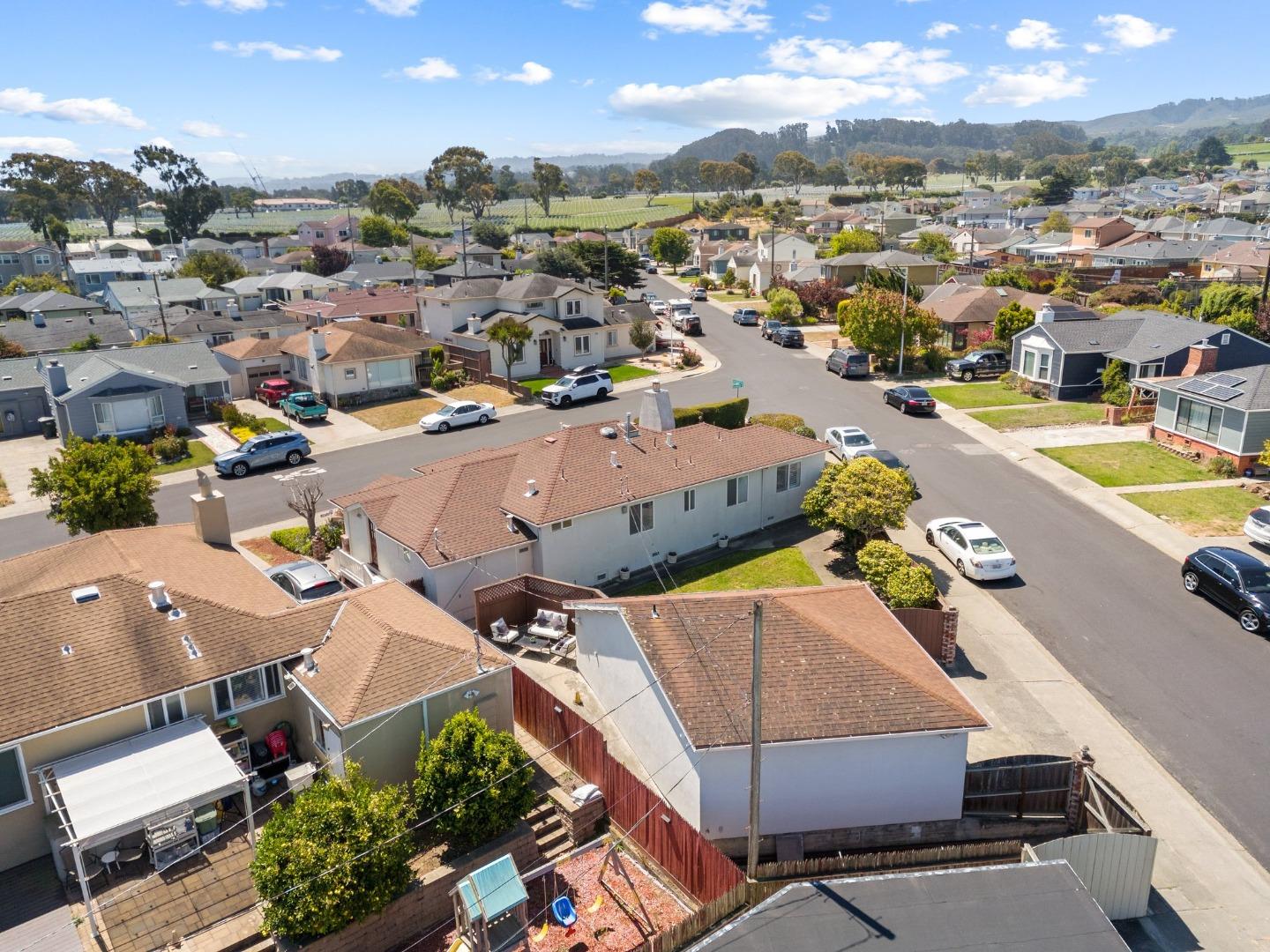 Detail Gallery Image 59 of 61 For 232 Brentwood Dr, South San Francisco,  CA 94080 - 3 Beds | 2 Baths