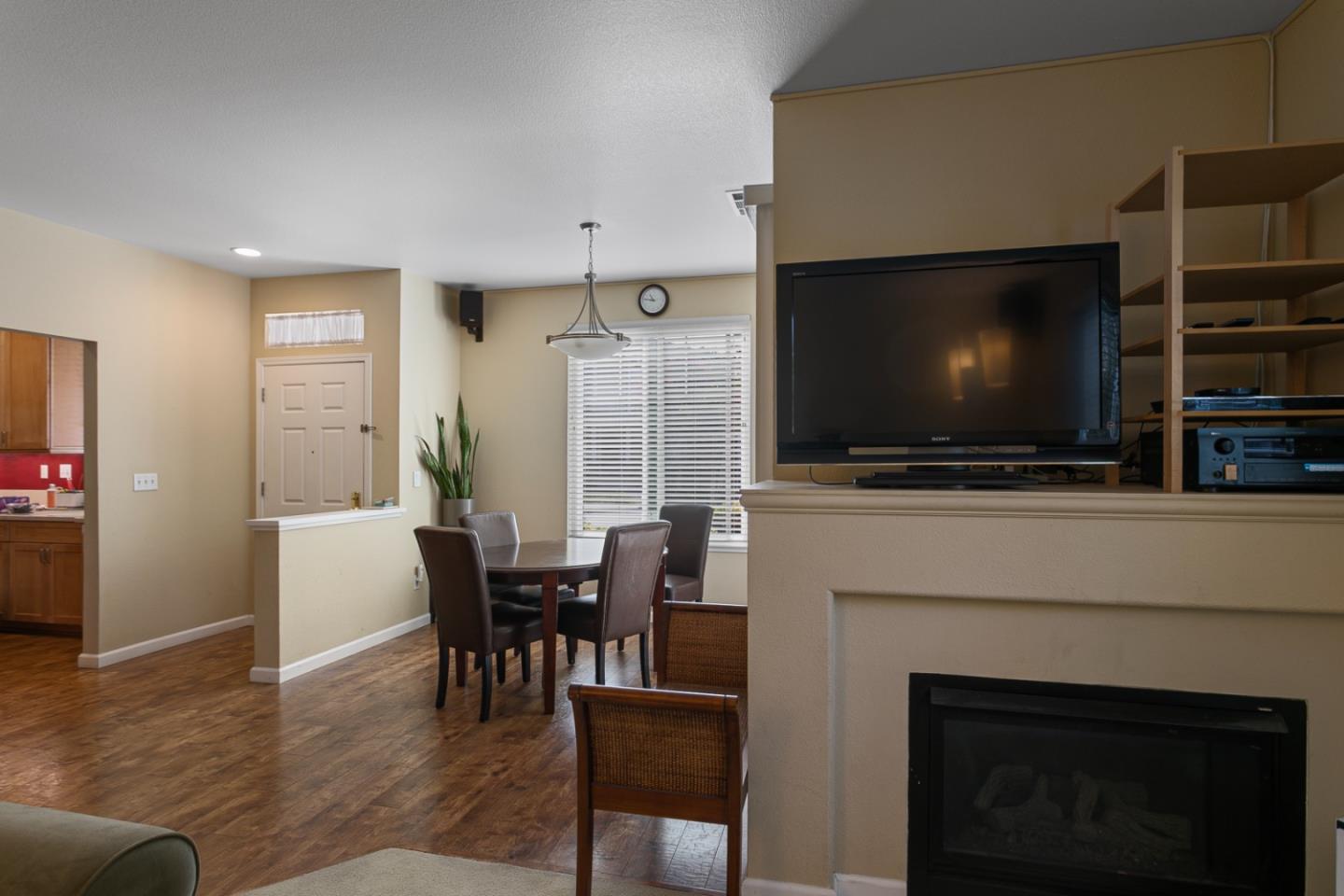 Detail Gallery Image 5 of 26 For 436 Ashling Ct, San Jose,  CA 95136 - 3 Beds | 2/1 Baths