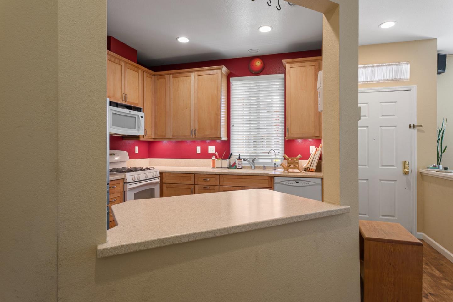 Detail Gallery Image 9 of 26 For 436 Ashling Ct, San Jose,  CA 95136 - 3 Beds | 2/1 Baths