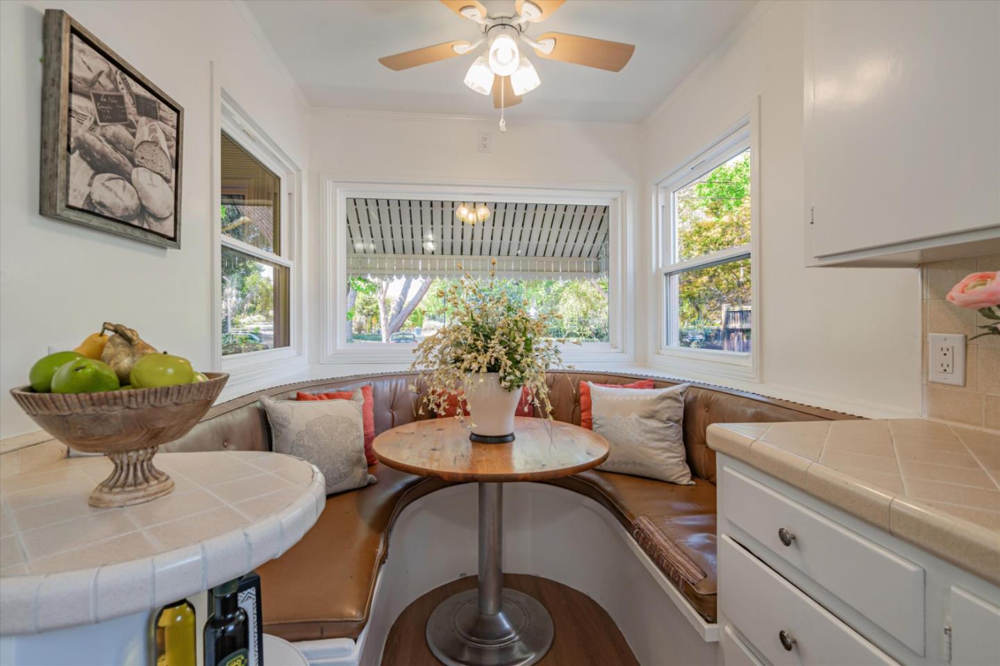 Detail Gallery Image 11 of 39 For 2351 High St, Palo Alto,  CA 94301 - 2 Beds | 1 Baths