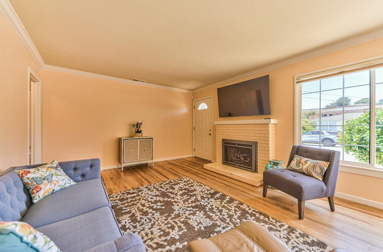 Detail Gallery Image 9 of 33 For 1169 Shafer St, Seaside,  CA 93955 - 3 Beds | 1 Baths