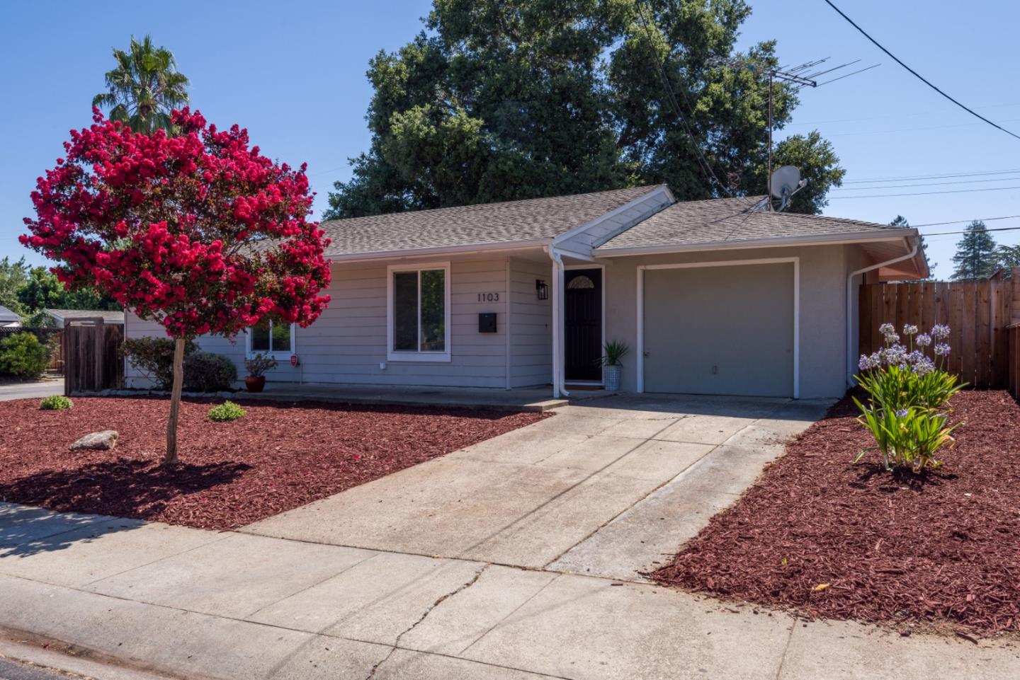 Detail Gallery Image 1 of 1 For 1103 Solana Dr, Mountain View,  CA 94040 - 2 Beds | 2 Baths