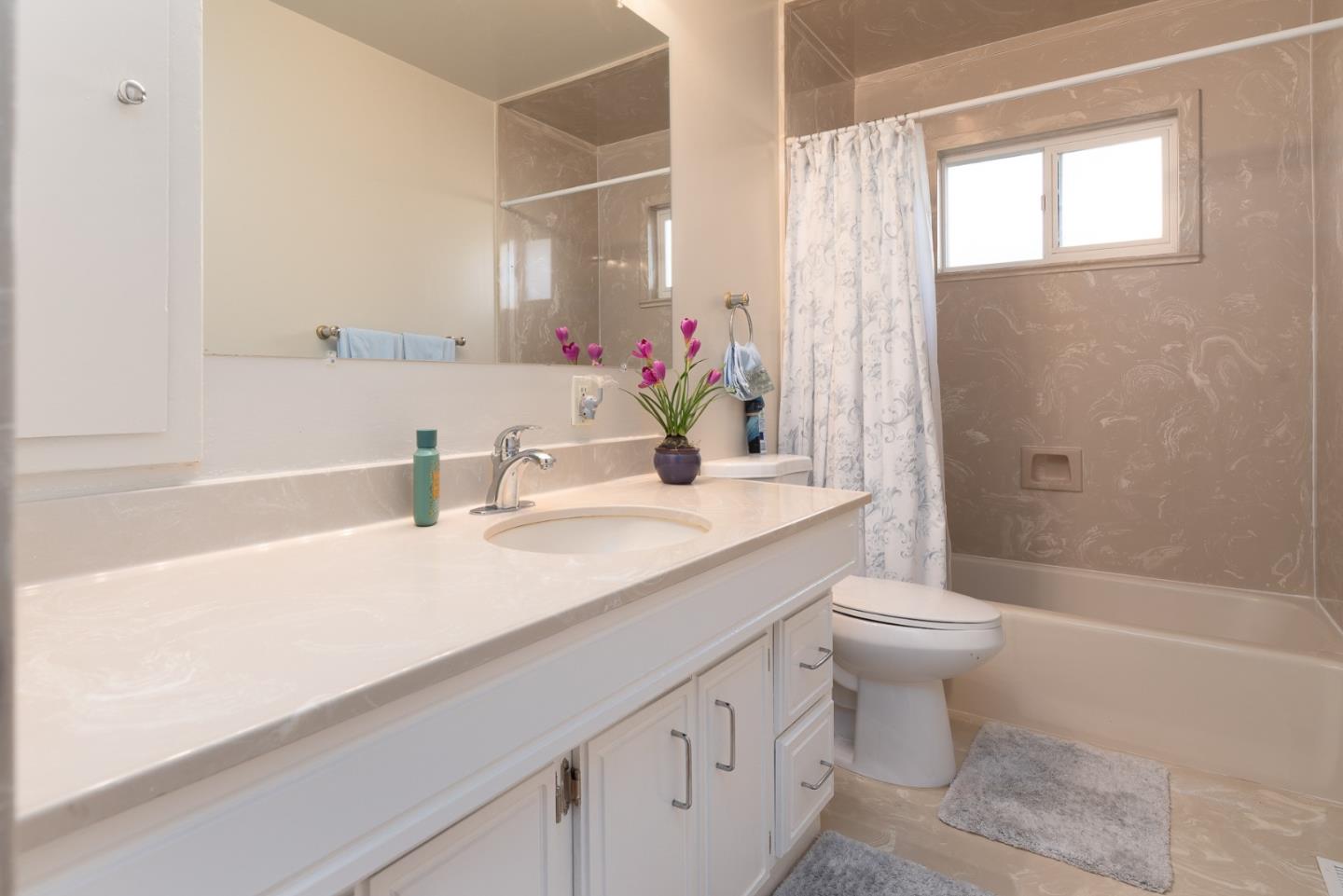 Detail Gallery Image 13 of 24 For 2235 Southampton Way, San Mateo,  CA 94403 - 3 Beds | 2 Baths