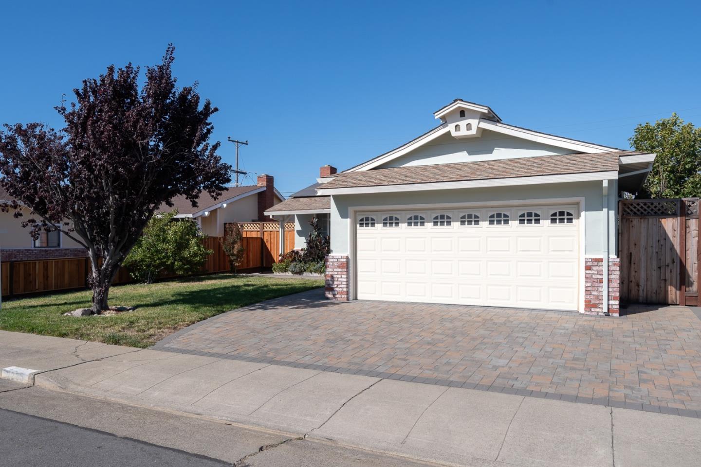 Detail Gallery Image 2 of 24 For 2235 Southampton Way, San Mateo,  CA 94403 - 3 Beds | 2 Baths