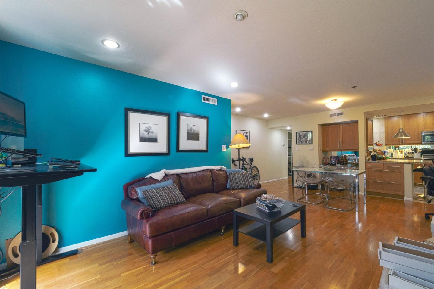 Detail Gallery Image 8 of 33 For 320 Palo Alto Ave #B1,  Palo Alto,  CA 94301 - 1 Beds | 1 Baths