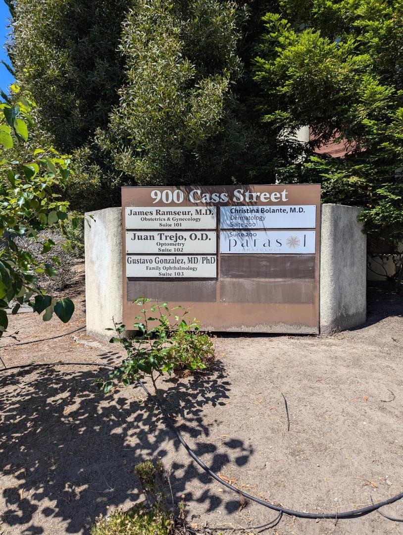 Detail Gallery Image 2 of 7 For 900 Cass St #101,  Monterey,  CA 93940 - – Beds | – Baths