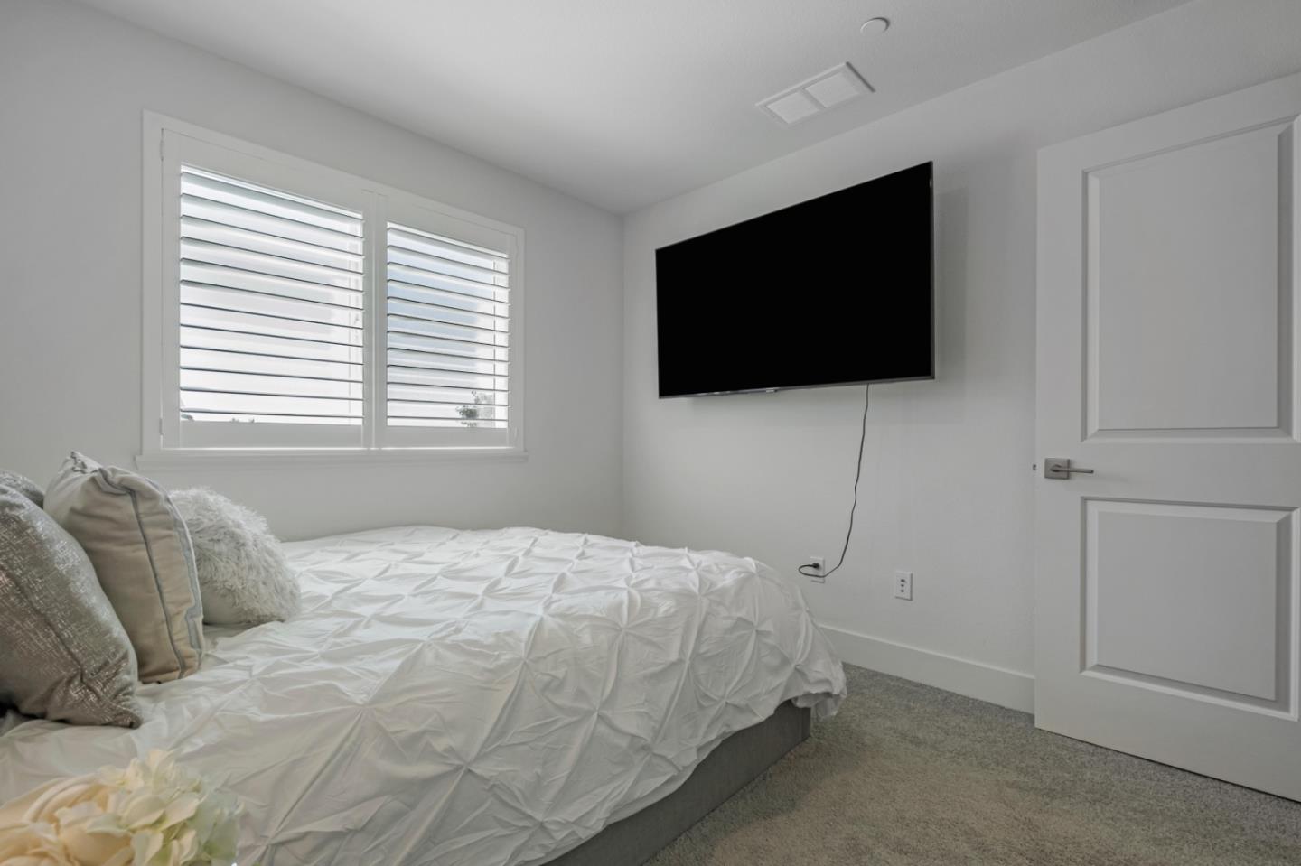 Detail Gallery Image 25 of 45 For 912 Sienna Loop, San Leandro,  CA 94579 - 4 Beds | 3/1 Baths