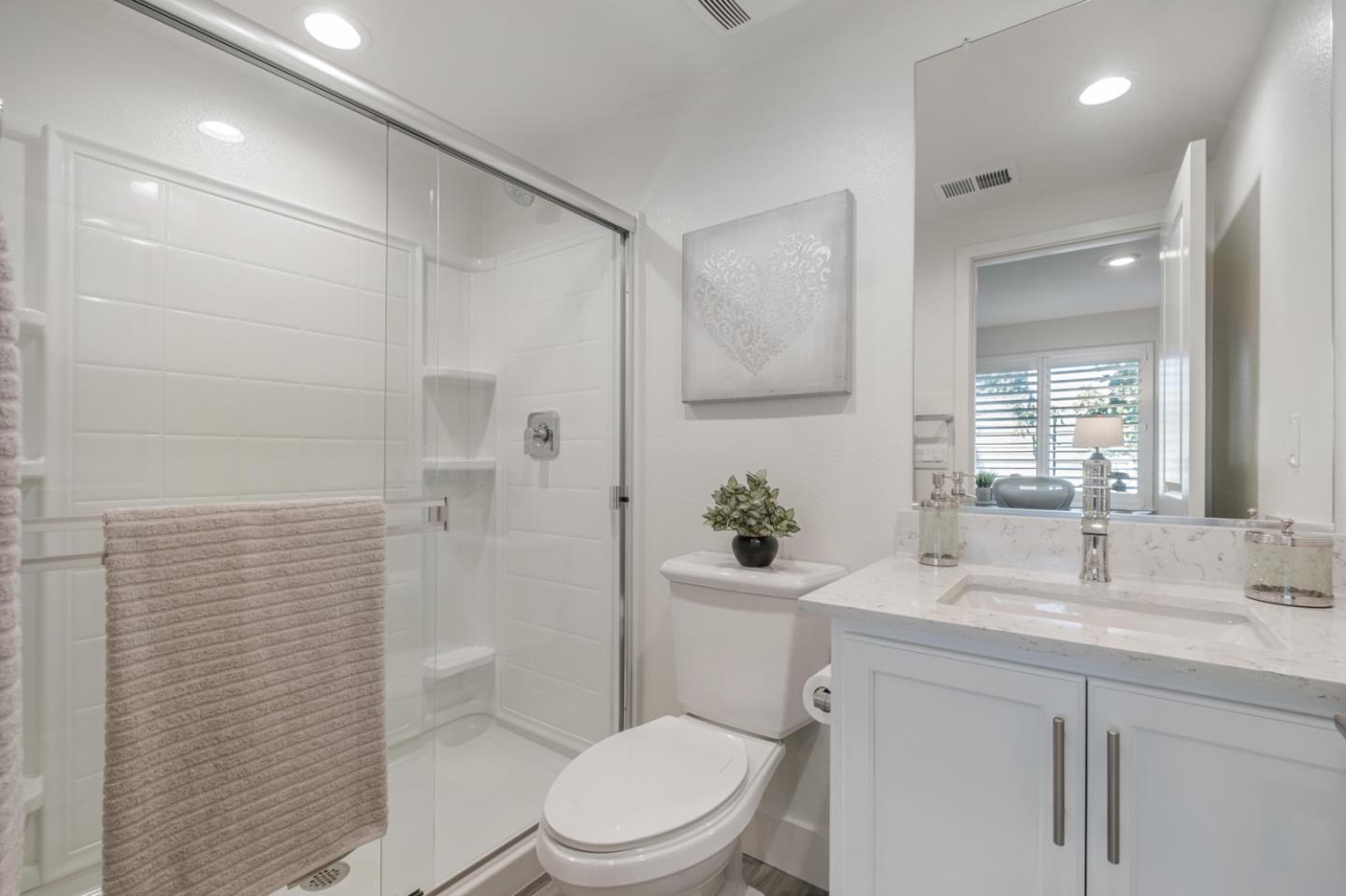 Detail Gallery Image 33 of 45 For 912 Sienna Loop, San Leandro,  CA 94579 - 4 Beds | 3/1 Baths