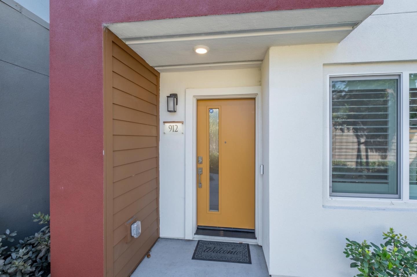 Detail Gallery Image 4 of 45 For 912 Sienna Loop, San Leandro,  CA 94579 - 4 Beds | 3/1 Baths